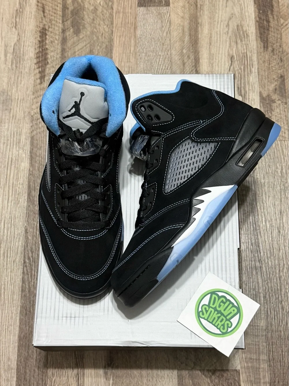 Jordan 5 Black Metallic UNC